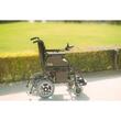 Scaun cu rotile electric cu spatar pliabil, pedalier detasabil, roti antirasturnare max. 120 kg  811315